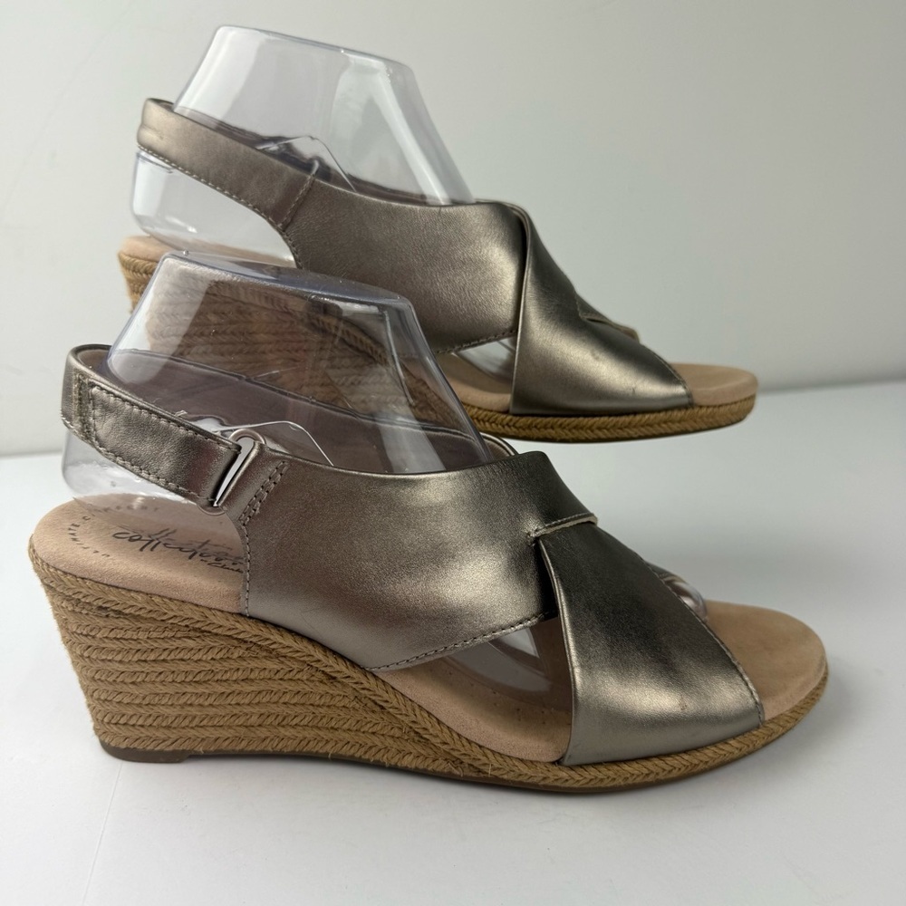 Clarks Collection Womens 9 Lafley Alaine Wedge Sandal Pewter Metallic Leather